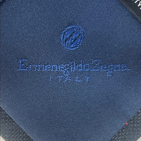 Ermenegildo Zegna 100% Silk Italy Navy Tie with Red Dots - Picture 7 of 9